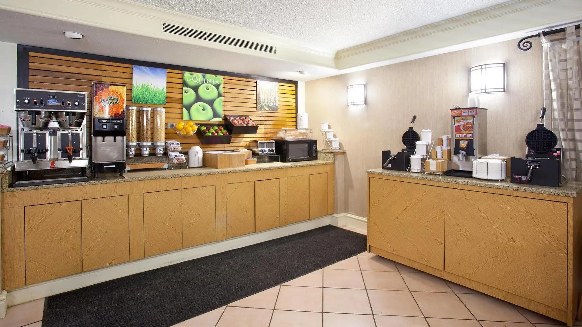 La Quinta Inn By Wyndham Denver Central